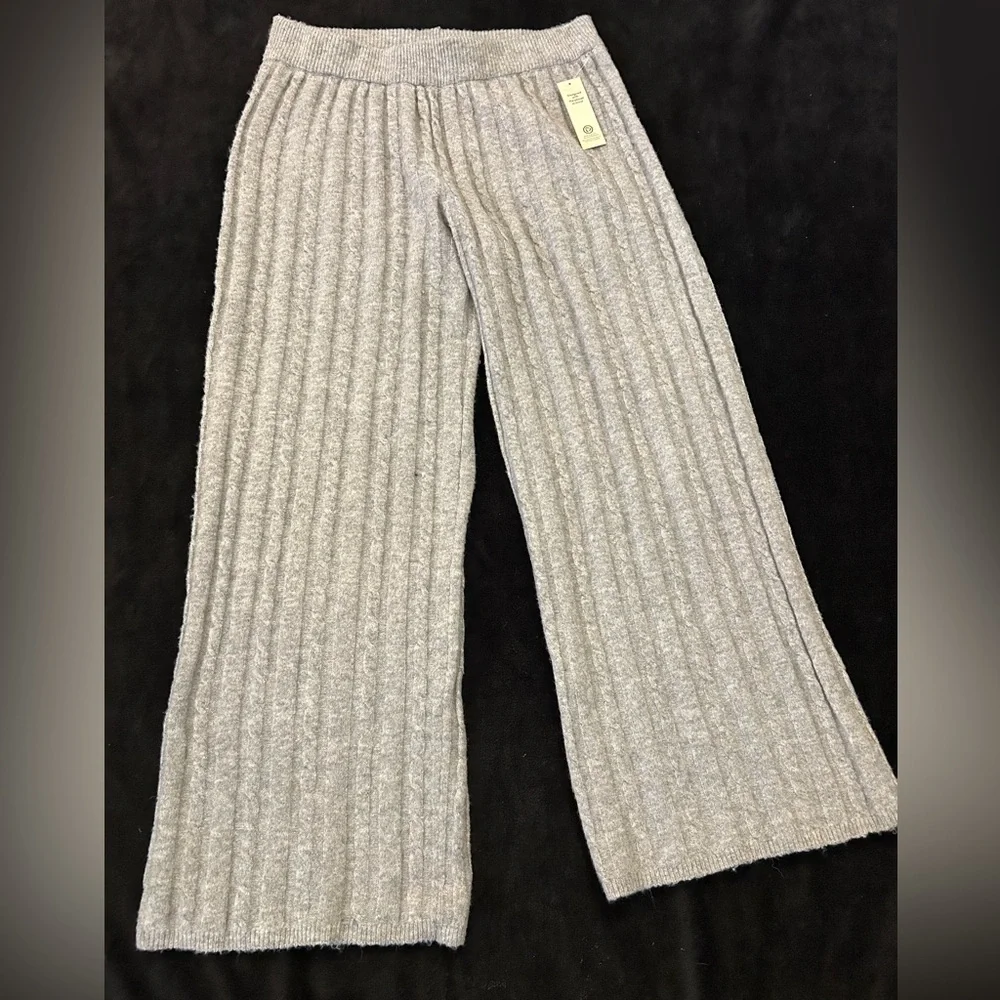 New! Super Soft Wide leg Cable Knit Pants! TALL - Picture 2 of 6